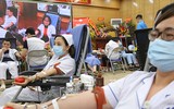 Ngắm những nữ hộ sinh xinh đẹp hiến máu trong ngày lễ tình nhân